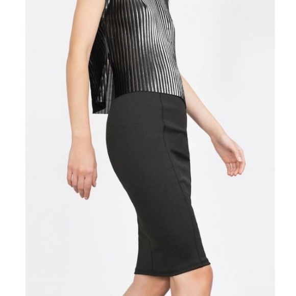 4 for 35 ✨ black Zara bodycon skirt - Picture 1 of 7